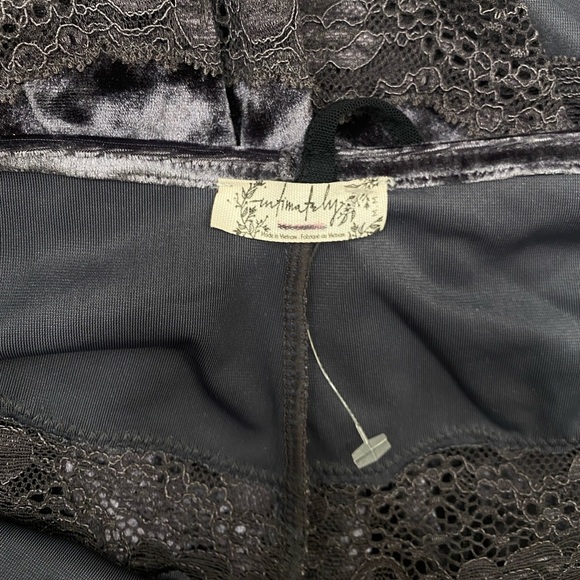 Intimately free people Sneaky Feelings Velvet Tunic black size M NWOT - Picture 7 of 8